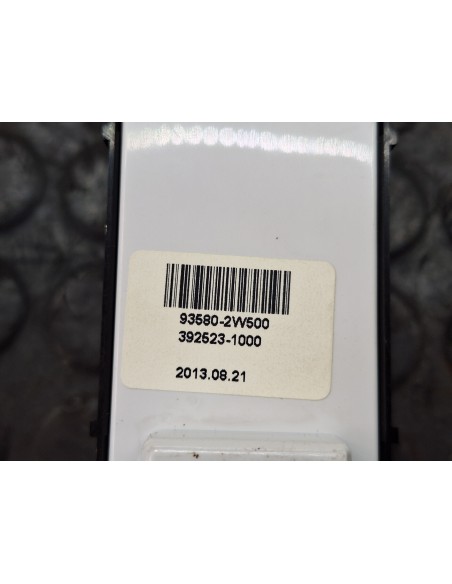 [108886] MANDO ELEVALUNAS TRASERO IZQUIERDO - HYUNDAI SANTA FE (01/2018 - ...)