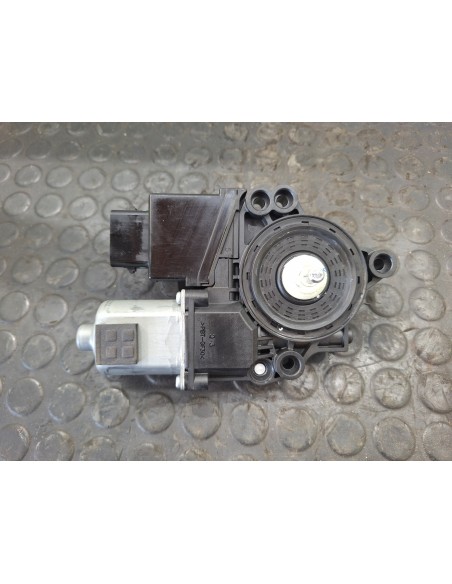 [108883] MOTOR ELEVALUNAS TRASERO IZQUIERDO - HYUNDAI SANTA FE (01/2018 - ...)