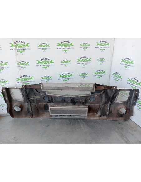 [108821] PARAGOLPES DELANTERO - RENAULT MAGNUM 4XX.18/4XX.26 02 - (01/2001 - 12/2006)