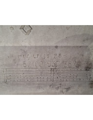 [108820] CALANDRA SUPERIOR - RENAULT MAGNUM...