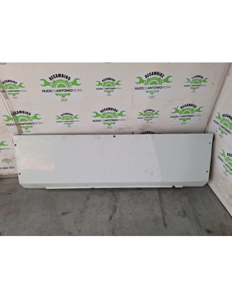 [108820] CALANDRA SUPERIOR - RENAULT MAGNUM 4XX.18/4XX.26 02 - (01/2001 - 12/2006)