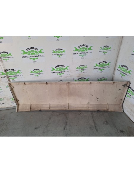 [108820] CALANDRA SUPERIOR - RENAULT MAGNUM 4XX.18/4XX.26 02 - (01/2001 - 12/2006)