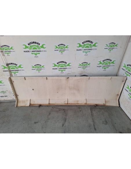 [108819] CALANDRA SUPERIOR - RENAULT MAGNUM 4XX.18/4XX.26 02 - (01/2001 - 12/2006)