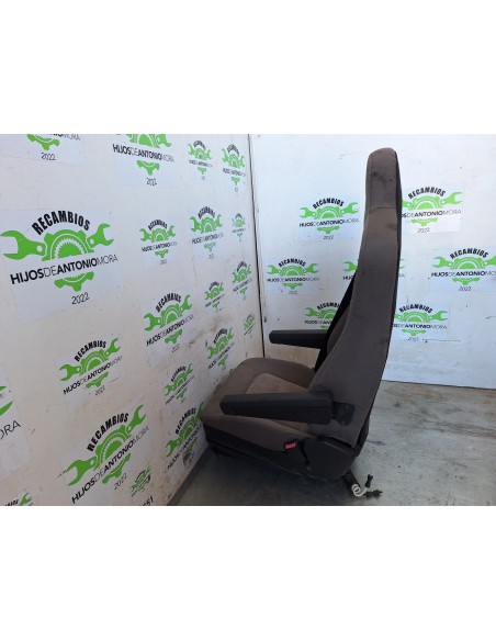 [108761] ASIENTO DELANTERO DERECHO - IVECO STRALIS (AS) (01/2012 - 01/2019)