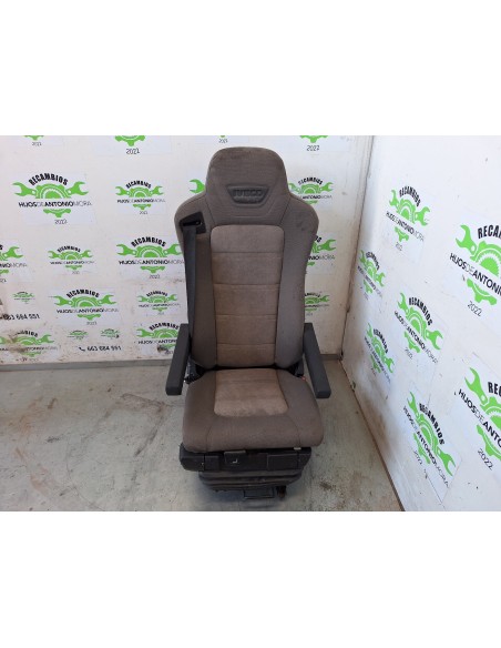 [108761] ASIENTO DELANTERO DERECHO - IVECO STRALIS (AS) (01/2012 - 01/2019)