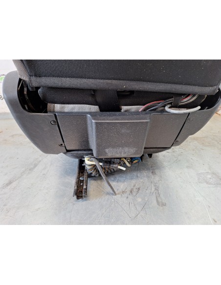 [108760] ASIENTO DELANTERO DERECHO - IVECO STRALIS (AS) (01/2012 - 01/2019)