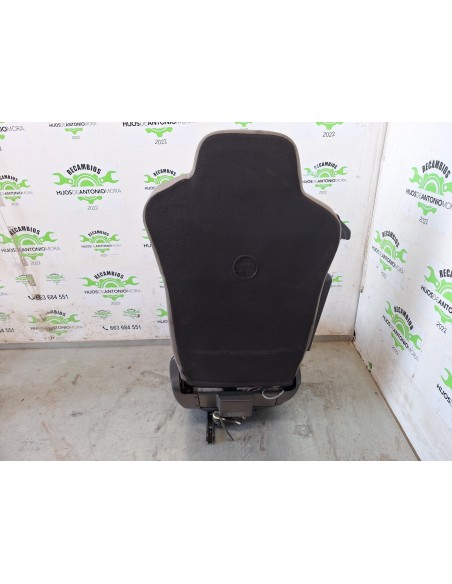 [108760] ASIENTO DELANTERO DERECHO - IVECO STRALIS (AS) (01/2012 - 01/2019)