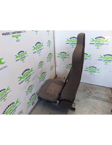 [108760] ASIENTO DELANTERO DERECHO - IVECO...