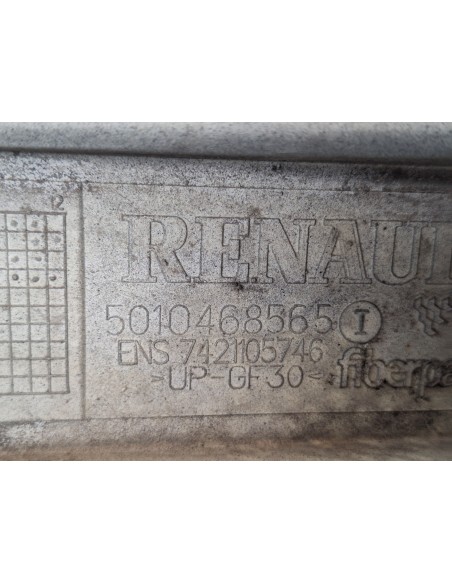 [108646] CALANDRA DELANTERA - RENAULT MAGNUM 4XX.18/4XX.26 02 - (01/2001 - 12/2006)