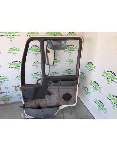 [108642] PUERTA DELANTERA DERECHA - MAN 12.224