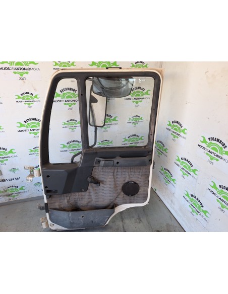 [108642] PUERTA DELANTERA DERECHA - MAN 12.224