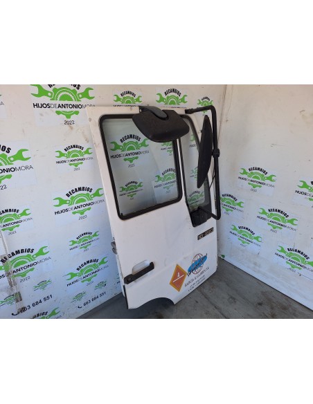 [108642] PUERTA DELANTERA DERECHA - MAN 12.224