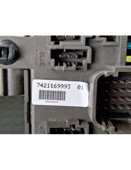 [108600] CAJA RELES / FUSIBLES - RENAULT MAGNUM 480 DXI