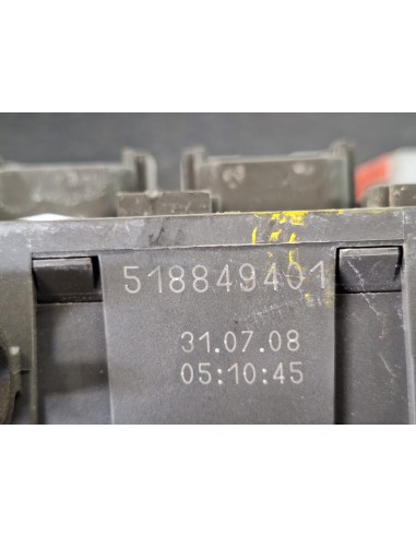 [108600] CAJA RELES / FUSIBLES - RENAULT MAGNUM...