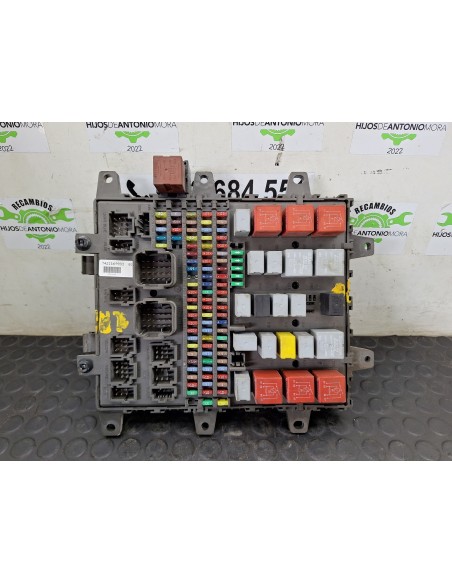 [108600] CAJA RELES / FUSIBLES - RENAULT MAGNUM 480 DXI
