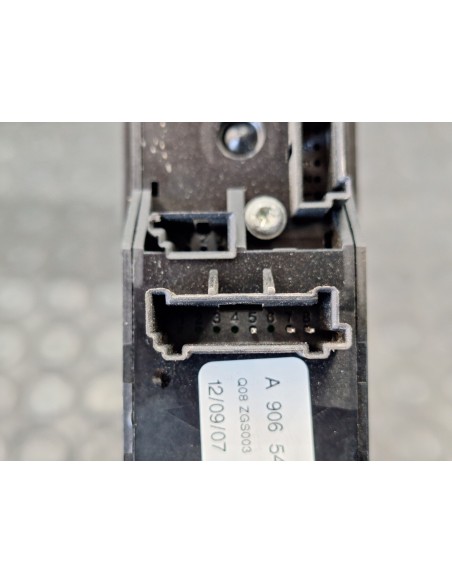 [108412] MANDO ELEVALUNAS DELANTERO DERECHO - MERCEDES SPRINTER 02.00 - CAJA ABIERTA (03/1999 - 12/2006)