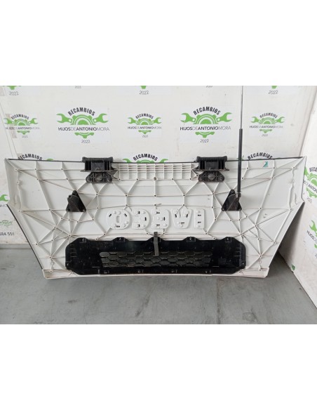 [108304] CALANDRA DELANTERA - IVECO EUROCARGO TECTOR (01/2001 - 12/2003)