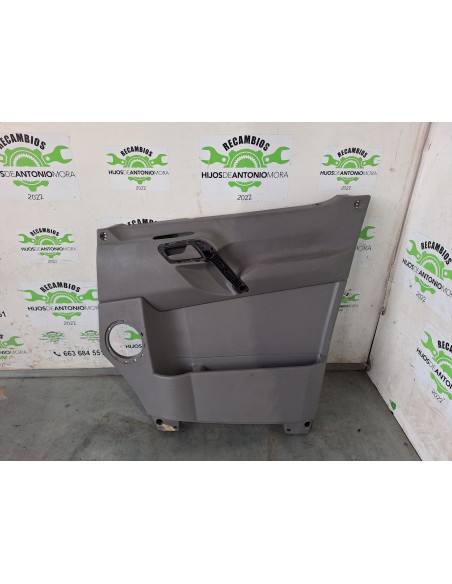 [108279] GUARNECIDO PUERTA DELANTERA DERECHA - MERCEDES SPRINTER 02.00 - CAJA ABIERTA (03/1999 - 12/2006)