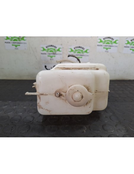 [108273] DEPOSITO LIMPIA - NISSAN TRADE (01/1994 - 01/1996)