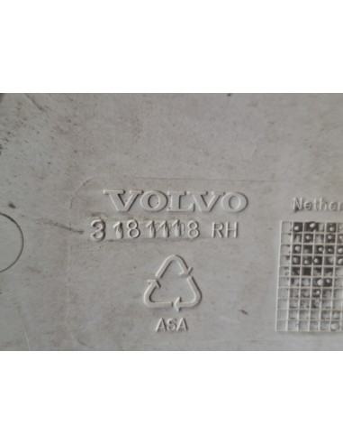 [108178] DEFLECTOR DERECHO  - VOLVO FL 608...