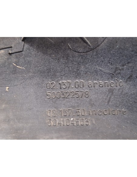 [108175] PILOTO LATERAL IZQUIERDO - IVECO DAILY CAJA CERRADA