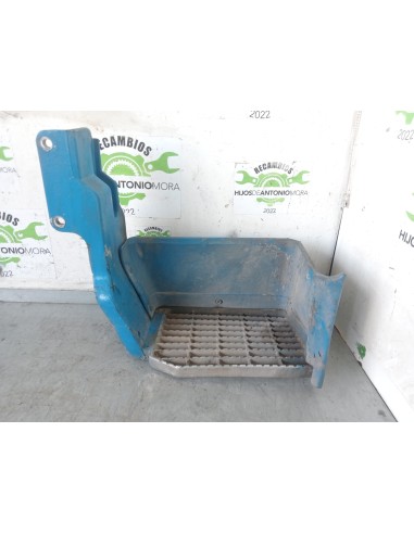 [107869] ESTRIBO DELANTERO IZQUIERO - RENAULT G...