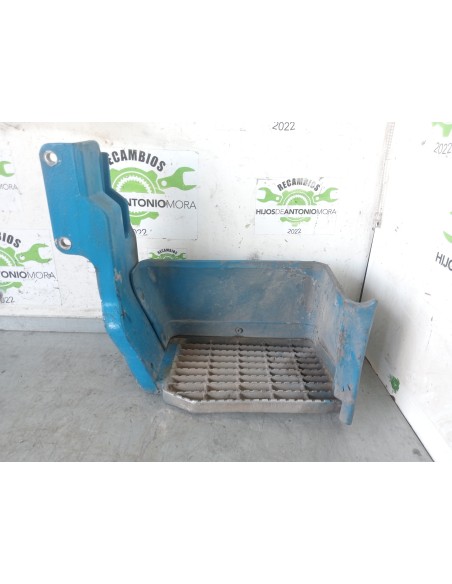 [107869] ESTRIBO DELANTERO IZQUIERO - RENAULT G 280 (202 KW) (01/1990 - ...)