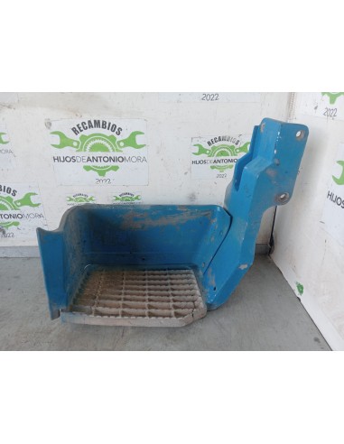 [107868] ESTRIBO DELANTERO DERECHO - RENAULT G...