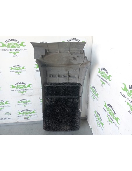 [107867] GUARDABARROS FIJO CABINA IZQUIERDO - RENAULT G 280 (202 KW) (01/1990 - ...)