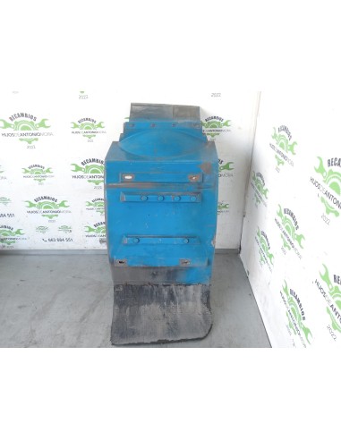 [107866] GUARDABARROS FIJO CABINA DERECHO -...