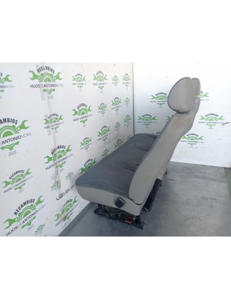 [107855] ASIENTOS TRASEROS - RENAULT TRAFIC CAJA CERRADA (AB 4.01)