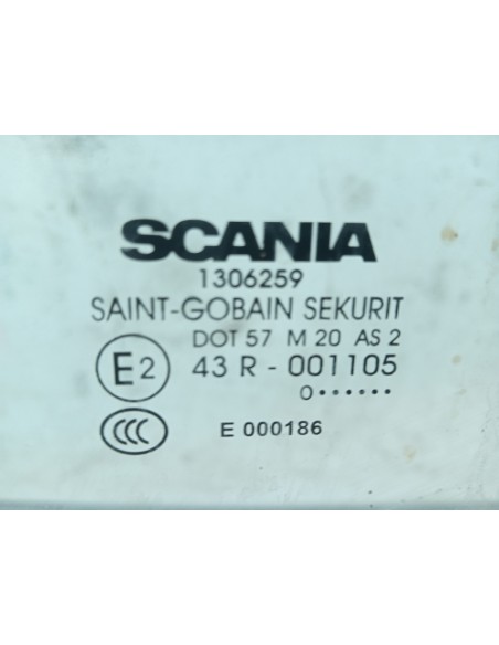 [107842] LUNA DELANTERA IZQUIERDA - SCANIA SERIE 4 (P/R 94 G) (01/1996 - 01/2004)