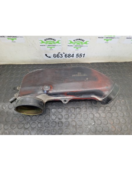 [107765] TUBO FILTRO AIRE - RENAULT M 180/210/230.13/16 MIDLINER