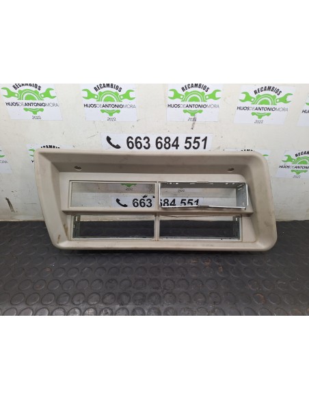 [107747] MOLDURA / CONSOLA RADIO - IVECO STRALIS (AS) (01/2012 - 01/2019)