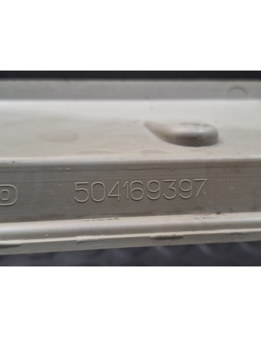 [107747] MOLDURA / CONSOLA RADIO - IVECO...