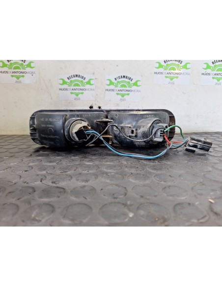 [107724] PILOTO TRASERO DERECHO - LAND ROVER DEFENDER