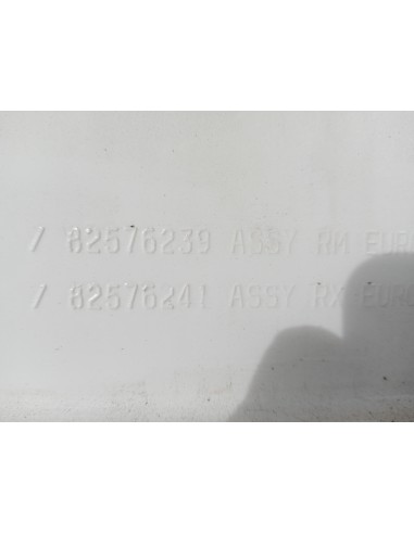 [107673] PUERTA CAJON HERRAMIENTA DERECHA -...