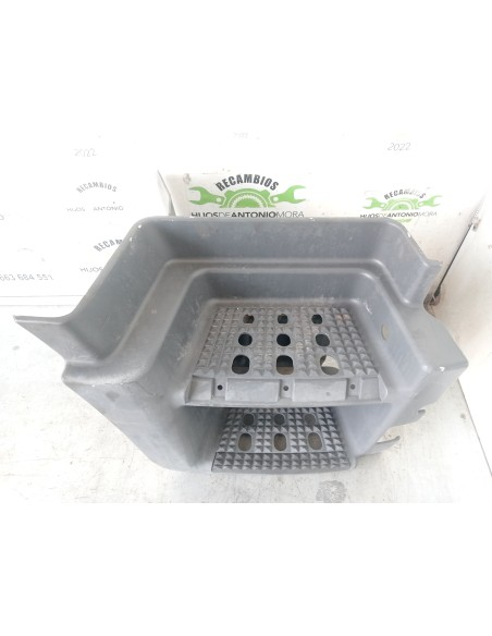 [107626] ESTRIBO DELANTERO DERECHO - IVECO STRALIS (AS) (01/2012 - 01/2019)