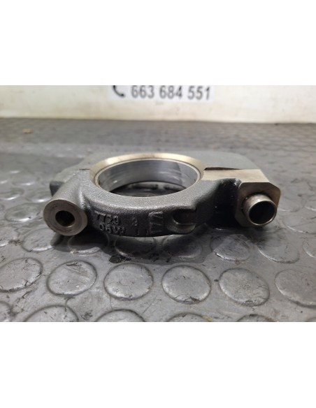 [107618] SOPORTE ARBOL DE LEVAS - RENAULT PREMIUM ROUTE -2006 (01/2005 - 01/2013)