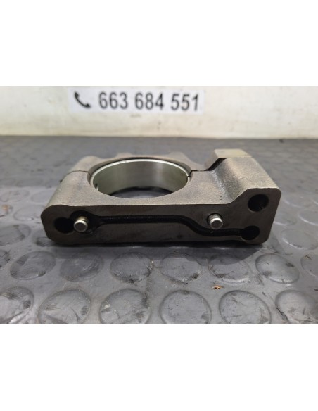 [107594] SOPORTE ARBOL DE LEVAS - RENAULT MAGNUM 4XX.18/4XX.26 02 - (01/2001 - 12/2006)