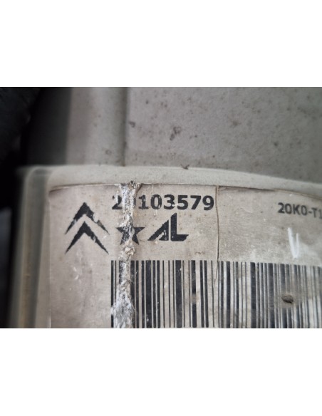 [107586] FARO ANTINIEBLA DERECHO - PEUGEOT PARTNER KOMBI