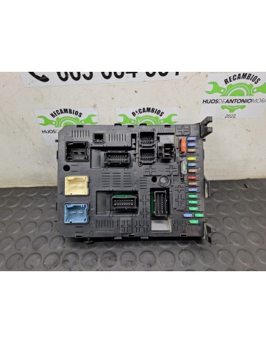 [107566] CAJA RELES / FUSIBLES - PEUGEOT...