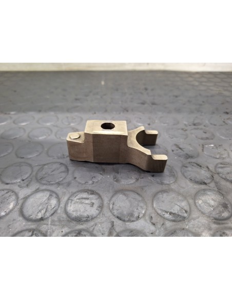 [107549] SOPORTE INYECTOR - RENAULT MAGNUM 4XX.18/4XX.26 02 - (01/2001 - 12/2006)