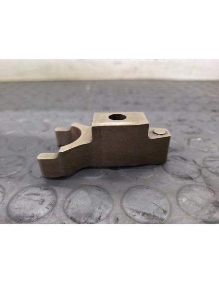 [107548] SOPORTE INYECTOR - RENAULT MAGNUM 4XX.18/4XX.26 02 - (01/2001 - 12/2006)