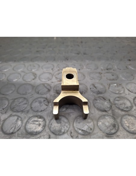 [107548] SOPORTE INYECTOR - RENAULT MAGNUM 4XX.18/4XX.26 02 - (01/2001 - 12/2006)