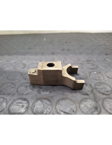 [107547] SOPORTE INYECTOR - RENAULT MAGNUM...