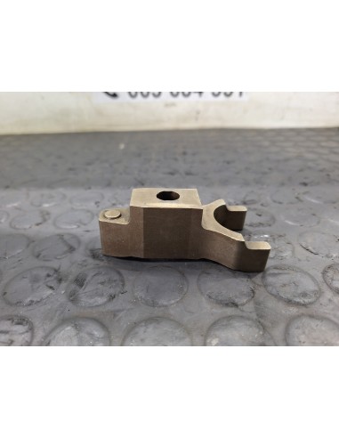 [107546] SOPORTE INYECTOR - RENAULT MAGNUM...