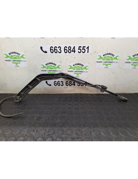 [107447] BRAZO LIMPIA DELANTERO IZQUIERDO - NISSAN ATLEON