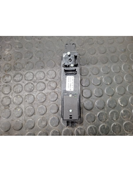 [107313] MANDO ELEVALUNAS DELANTERO DERECHO - MERCEDES SPRINTER 02.00 - COMBI