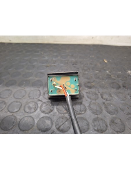 [107290] MANDO ELEVALUNAS DELANTERO DERECHO - NISSAN ECO - T 100.45/78 KW/E2 (01/1996 - ...)